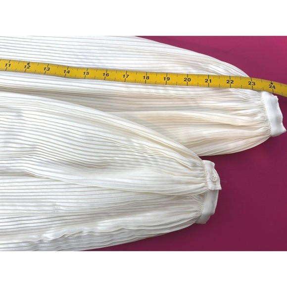 Vintage Liz Claiborne Womens Ivory Pleated Button Down Blouse Sz M Excellent - Picture 7 of 8